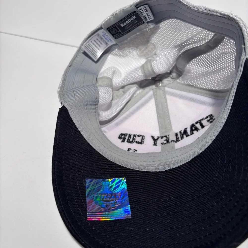 Vintage Reebok Boston Bruins Stanley Cup Mesh Cap OSFA - Picture 3 of 4